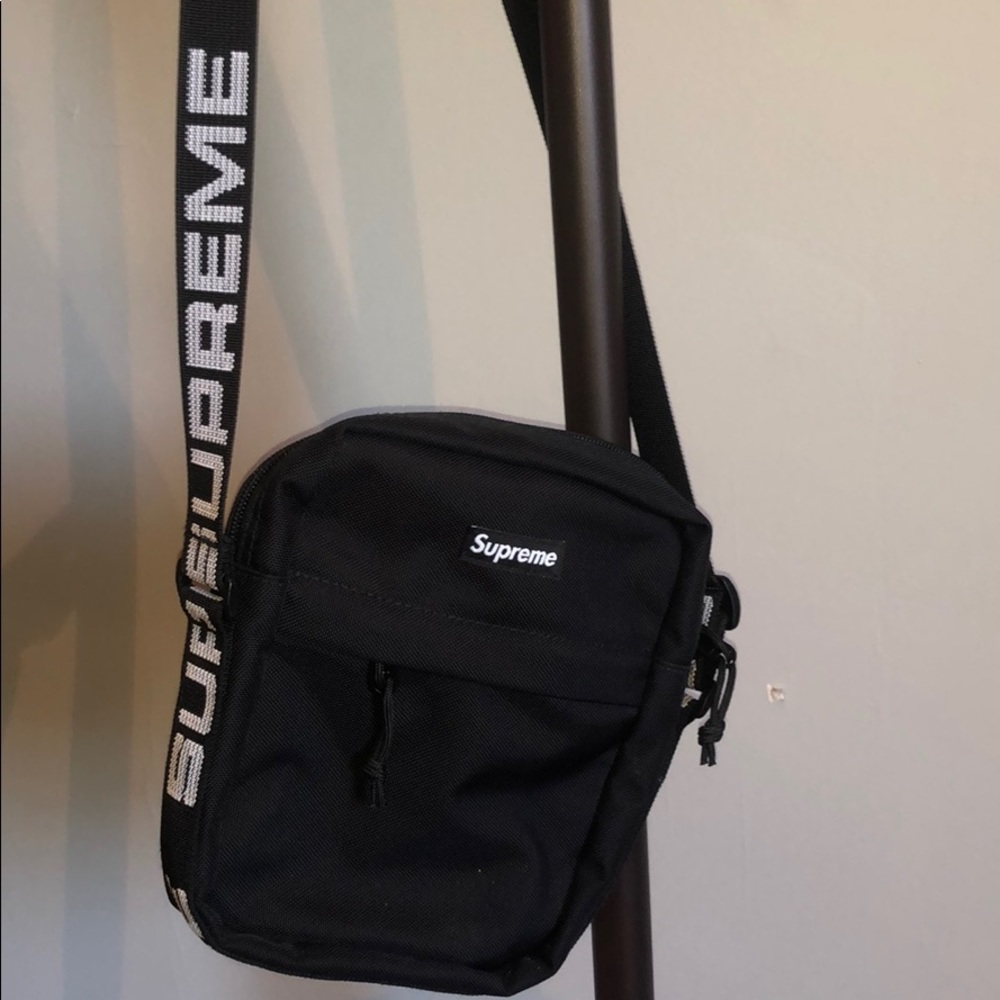 Supreme SS18 shoulder bag
